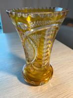 Boheems amberkleurige vaas, Ophalen