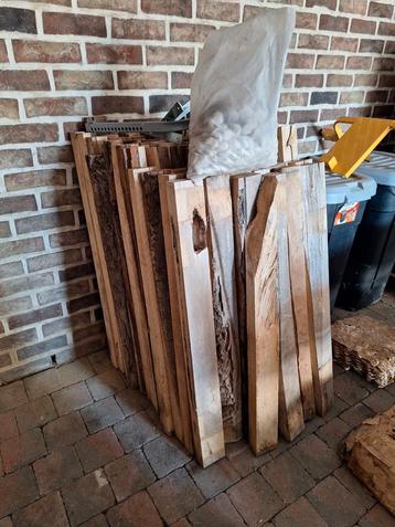 Bois à brûler +- 80 chevrons 1 m se n est pas du pin beschikbaar voor biedingen