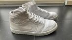 Nike Air Jordan 1 Mid Triple White maat 44, Kleding | Heren, Schoenen, Ophalen, Zo goed als nieuw
