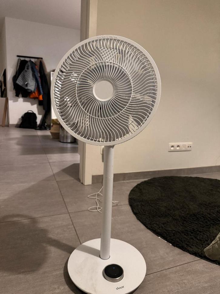 Duux Whisper Flex ventilator (zonder batterij), Elektronische apparatuur, Ventilatoren, Zo goed als nieuw, Vloerventilator, Ventilator met afstandsbediening