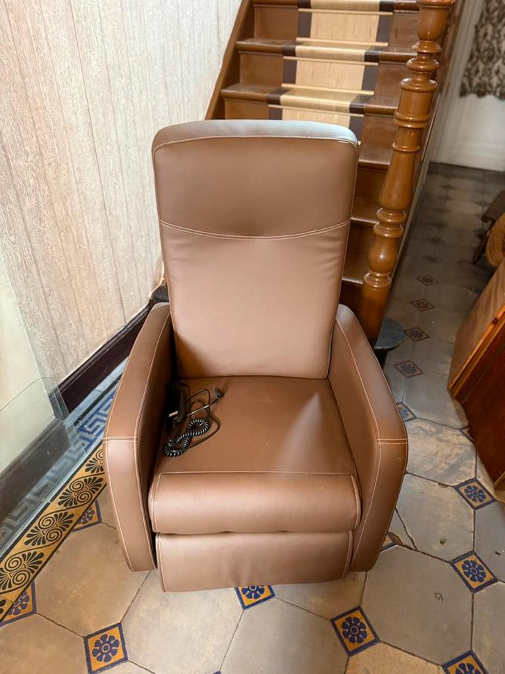 Fauteuil relax électrique brun en cuir – confort et élégance, Huis en Inrichting, Fauteuils, Zo goed als nieuw, Leer, Ophalen