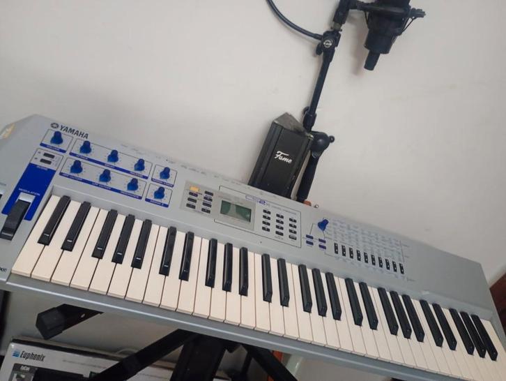 Yamaha CS2X, Musique & Instruments, Synthétiseurs, Comme neuf, 61 touches, Yamaha, Enlèvement ou Envoi
