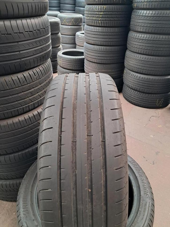 23545r19 235 45 r19 235/45/r19 GOODYEAR avec montage est equ, Autos : Pièces & Accessoires, Pompes à essence, Enlèvement ou Envoi