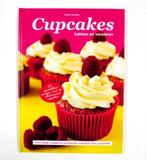 Cupcakes bakken en versieren  Laura kieft 45 blz, Cupcakes, Ophalen of Verzenden, Zo goed als nieuw