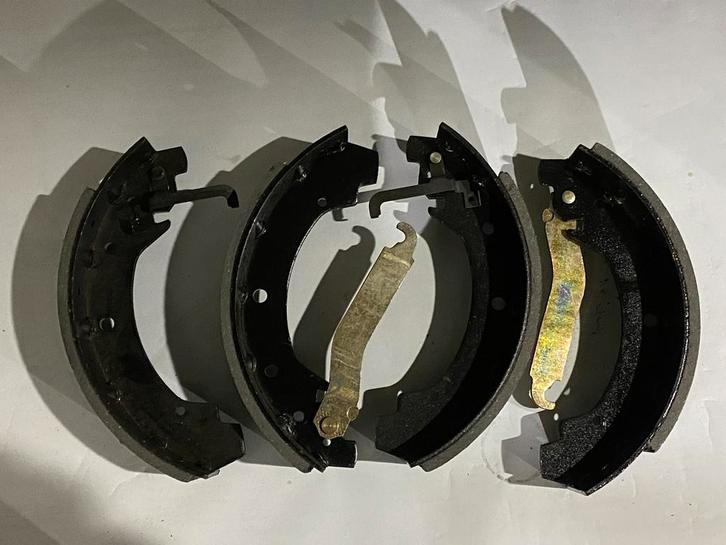 VW LT brake shoes rear, Auto-onderdelen, Remmen en Aandrijving, Volkswagen, Nieuw, Ophalen of Verzenden
