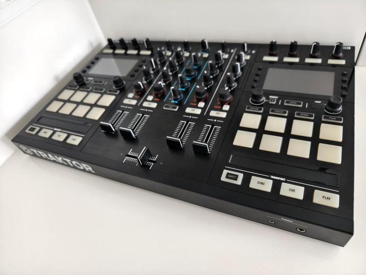 Native Instruments Traktor Kontrol S5 dj controller + tas, Muziek en Instrumenten, Dj-sets en Draaitafels, Gebruikt, Ophalen of Verzenden