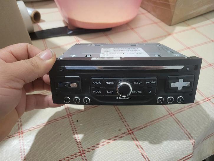 Rt6 rneg2 peugeot Citroën, Auto diversen, Autoradio's, Ophalen of Verzenden
