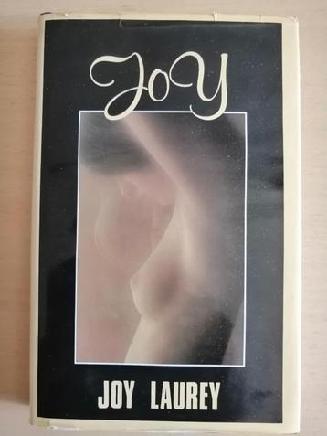 Joy, roman érotique de Joy Laurey beschikbaar voor biedingen