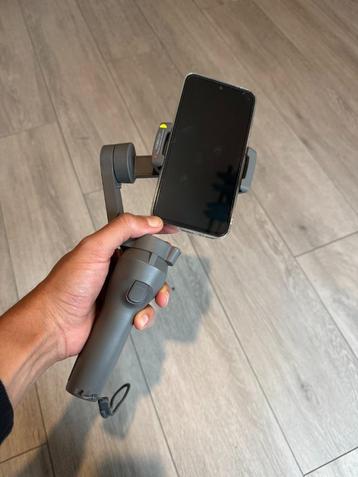 DJI Osmo Mobile 3 Combo Gimbal-stabilisator beschikbaar voor biedingen