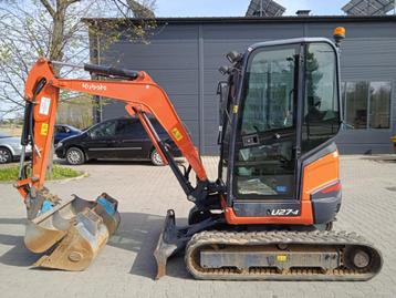 Kubota U27-4.   900 heures.