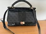 Zwarte Guess handtas schoudertas Jaden Top Handle Flap, Ophalen of Verzenden, Zo goed als nieuw, Zwart, Schoudertasje