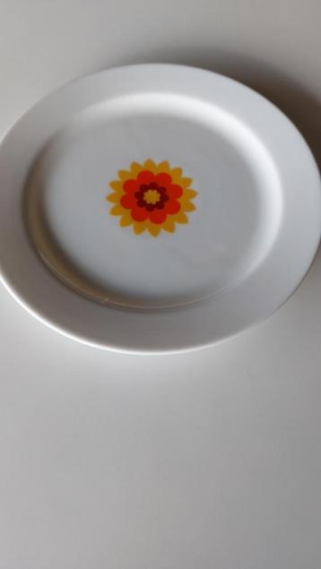 Vintage 6 assiettes à dessert Allemagne  beschikbaar voor biedingen