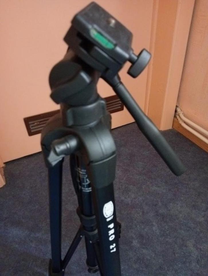 Camera- of camerastatief, Audio, Tv en Foto, Fotografie | Statieven en Balhoofden, Gebruikt, Driepoot, 175 cm of meer, Met balhoofd