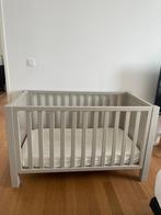 baby bed, Kinderen en Baby's, Kinderkamer | Bedden, 140 tot 160 cm, Gebruikt, Ophalen of Verzenden, Matras