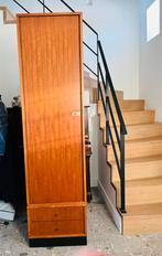 Retro kleerkast of vestiairekast  jaren ‘60, Ophalen