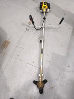 Débroussailleuse à essence, Essence