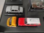 Renault Master auto ambulance 1:43, Hobby en Vrije tijd, Ophalen of Verzenden, Zo goed als nieuw, Auto