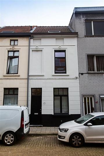 Woning te koop in Gent, 3 slpks disponible aux enchères