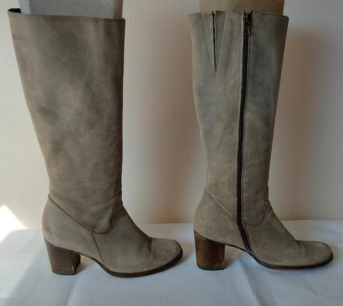 953B* Alexandra - jolies bottes couleur taupe cuir (38), Vêtements | Femmes, Chaussures, Porté, Bottes hautes, Autres couleurs