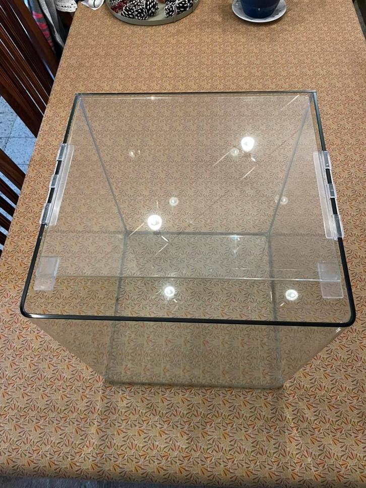 Aquarium cubique complet parfait état 50 litres, Dieren en Toebehoren, Vissen | Aquaria en Toebehoren, Zo goed als nieuw, Leeg aquarium
