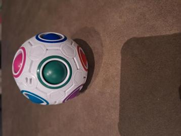 Puzzel bal beschikbaar voor biedingen
