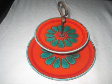vintage glanzende keramieken serveerschaal met felle kleuren