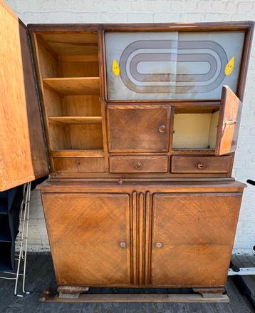 Vintage kast beschikbaar voor biedingen