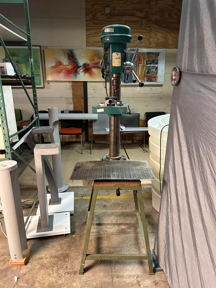 Perceuse à colonne industrielle KING KSD-340 220V étau inclu, Bricolage & Construction, Outillage | Foreuses, Comme neuf, Perceuse