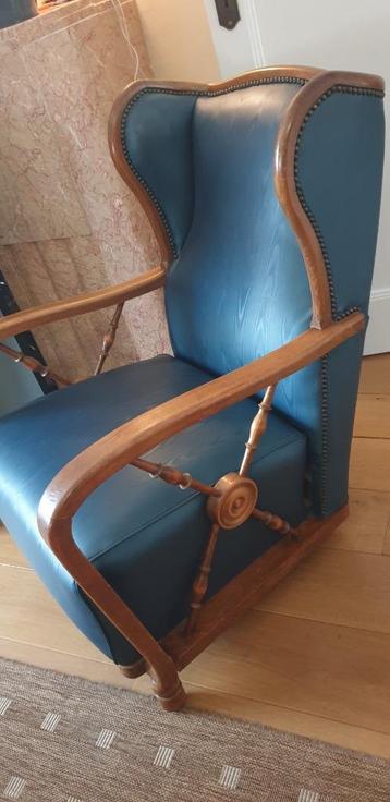 4-delige set : 2 bergères + 3-zitsbank + rotan tafel beschikbaar voor biedingen
