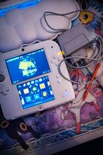 Nintendo 2ds Tomodachi edition hack luma met oplader, Games en Spelcomputers, Ophalen of Verzenden, 2DS
