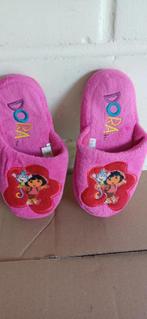 Pantoufles  mules   ( 2 paires )enfant DORA, Ophalen, Zo goed als nieuw