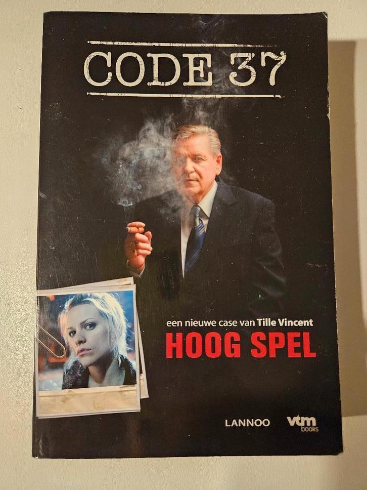 Code 37 Hoog spel, Livres, Thrillers, Utilisé, Enlèvement ou Envoi