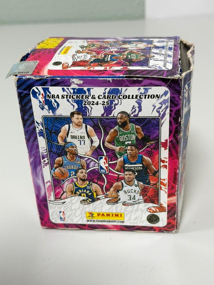 Boîte d'autocollants cartes Panini NBA 2024-25 Paquet de 45, Collections, Articles de Sport & Football, Neuf, Affiche, Image ou Autocollant
