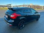 Ford Focus 1.6i EcoBoost Titanium pack, Auto's, Focus, Euro 5, Zwart, Leder