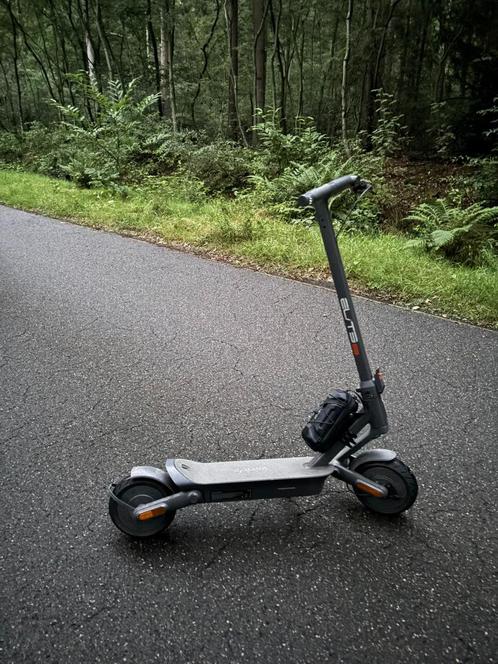 Yadea Elite Max – 1000W E-step met Vering!, Sport en Fitness, Overige Sport en Fitness, Zo goed als nieuw, Ophalen