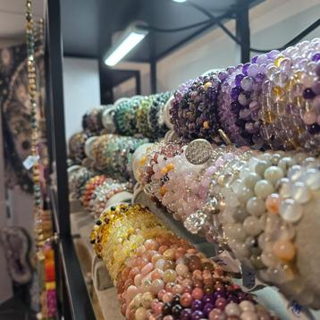 ==> Bracelets | Pierres précieuses | Mystères <== beschikbaar voor biedingen