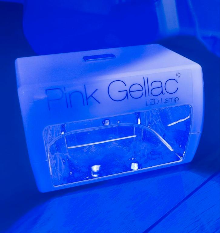 Pink Gellac LED lamp Compact voor manicure + kleuren, Bijoux, Sacs & Beauté, Beauté | Cosmétiques & Maquillage, Comme neuf, Accessoires