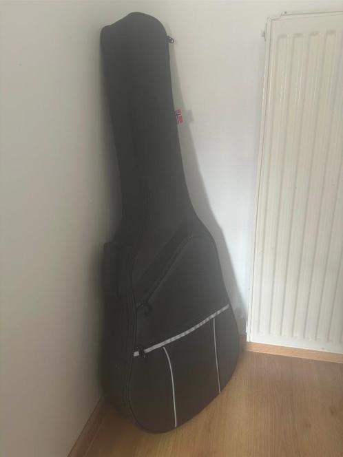 Spaanse gitaar - Morgan w 103 n + KOFFER, Muziek en Instrumenten, Snaarinstrumenten | Gitaren | Akoestisch, Zo goed als nieuw