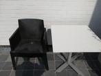 10 zwarte stoelen + 5 witte tafels, Vijf, Zes of meer stoelen, Kunststof, Gebruikt, Zwart