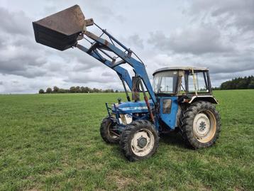 Ford 4610 avec chargeur beschikbaar voor biedingen