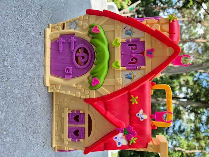 Pinypon sprookjeshuis, Kinderen en Baby's, Speelgoed | Poppenhuizen, Zo goed als nieuw, Accessoires, Ophalen