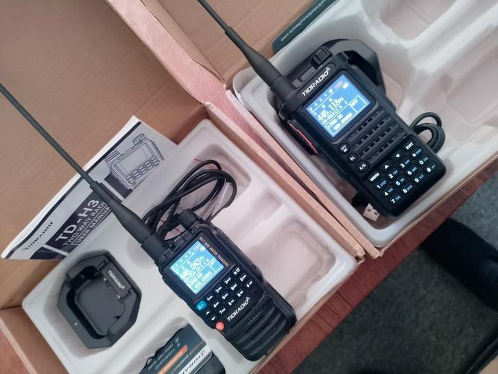 2x walkie talkie  scanner 10km GEEN OPLICHTERS AUB, Telecommunicatie, Portofoons en Walkie-talkies, Zo goed als nieuw, Ophalen of Verzenden