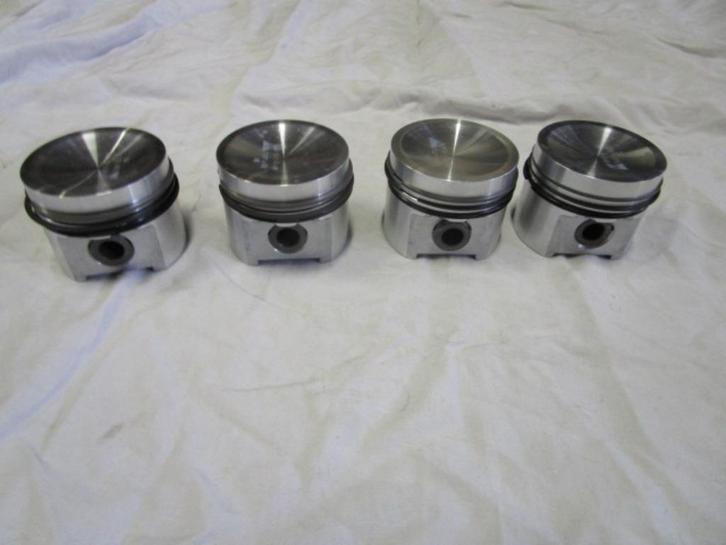 set zuigers +40 ,compressie 10/1 1275cc Klassieke Mini, Auto-onderdelen, Motor en Toebehoren, Mini, Oldtimer onderdelen, Rover