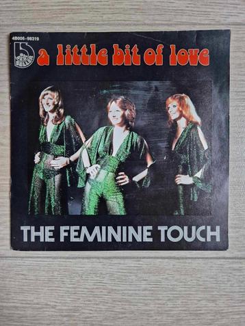 Singel The Feminine touch beschikbaar voor biedingen