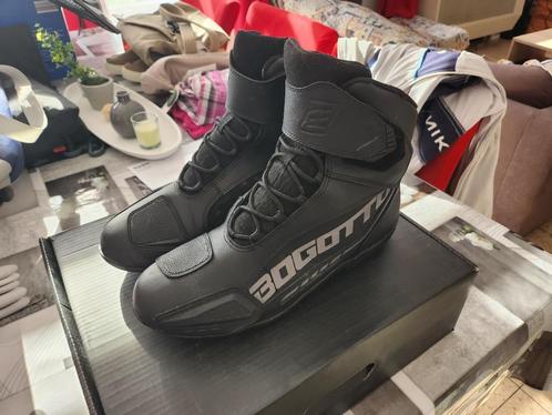 Bottes moto Bogotto GPX WR 2.0 taille 46, Motos, Vêtements | Vêtements de moto, Bottes, Femmes, Hommes, Seconde main, Enlèvement ou Envoi