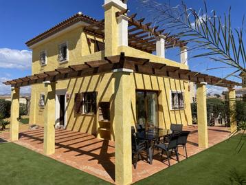 Charmante villa met 4 slaapkamers en adembenemend uitzicht o, Immo, Dorp, Spanje, Woonhuis, Desert Springs Golf Club
