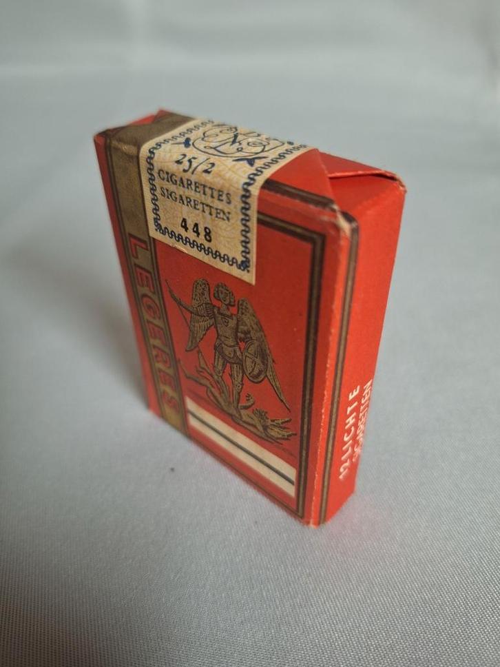 Oud vol pakje sigaretten rode lichte St Michel Gosset, Verzamelen, Merken en Reclamevoorwerpen, Zo goed als nieuw, Verpakking