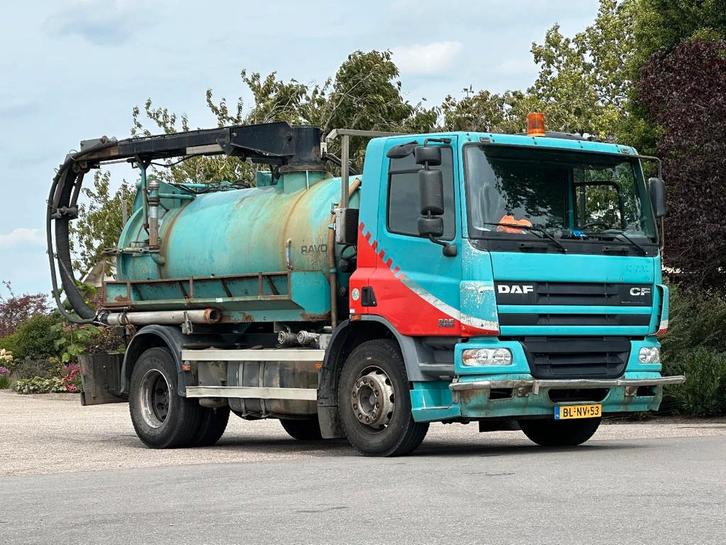DAF CF 75.250 WITH RAVO KZ7082/150 VACUUM / CHANNEL CLEANER, Auto's, Vrachtwagens, Bedrijf, DAF, Diesel, Euro 3, Handgeschakeld