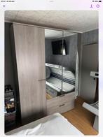 Kleerkast twee nachttafels en bed 1,60 breed 575€, Comme neuf, Enlèvement ou Envoi