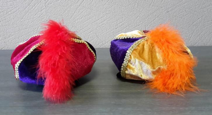 Lot / partij mutsjes roetpiet + paardjes ( NIEUW ), Diversen, Sinterklaas, Nieuw, Ophalen of Verzenden